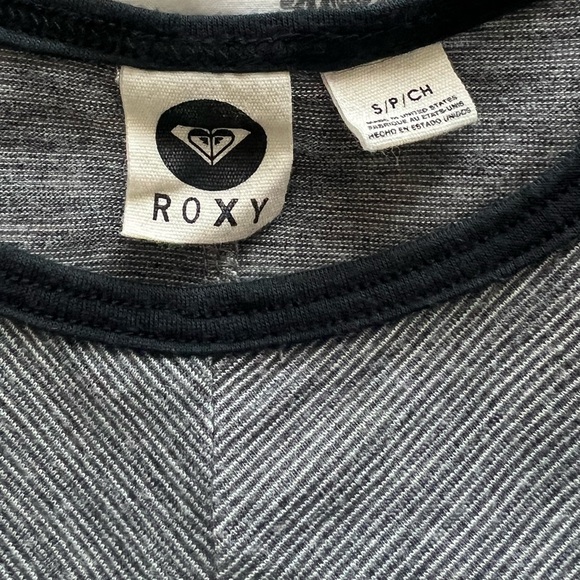 3/$30 Roxy Ruched sided Tank top - Picture 5 of 6